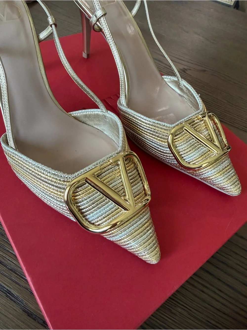 Valentino elegant slingback
